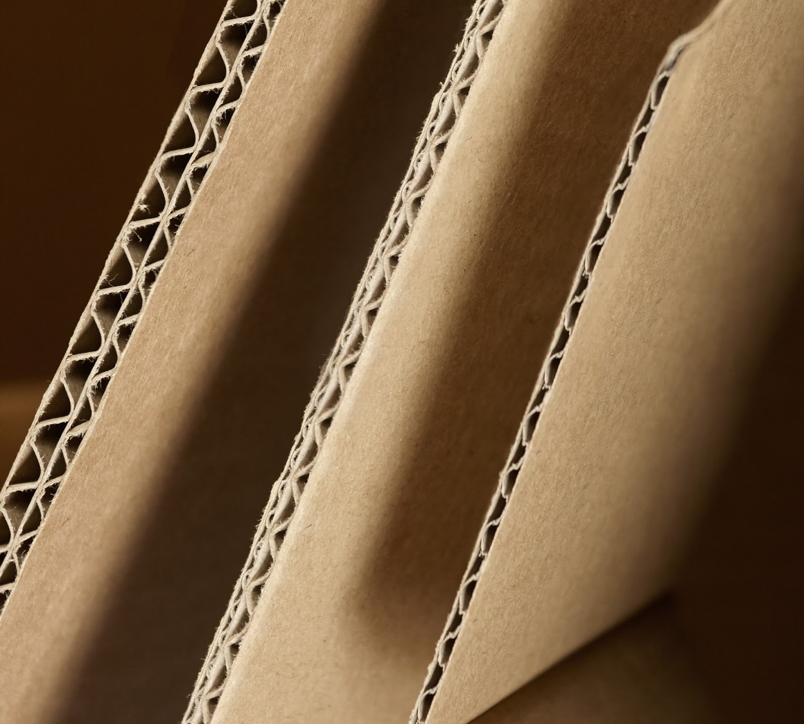 You are currently viewing 3Layer Corrugated Cardboard: The Perfect Balance of Lightness and Protection